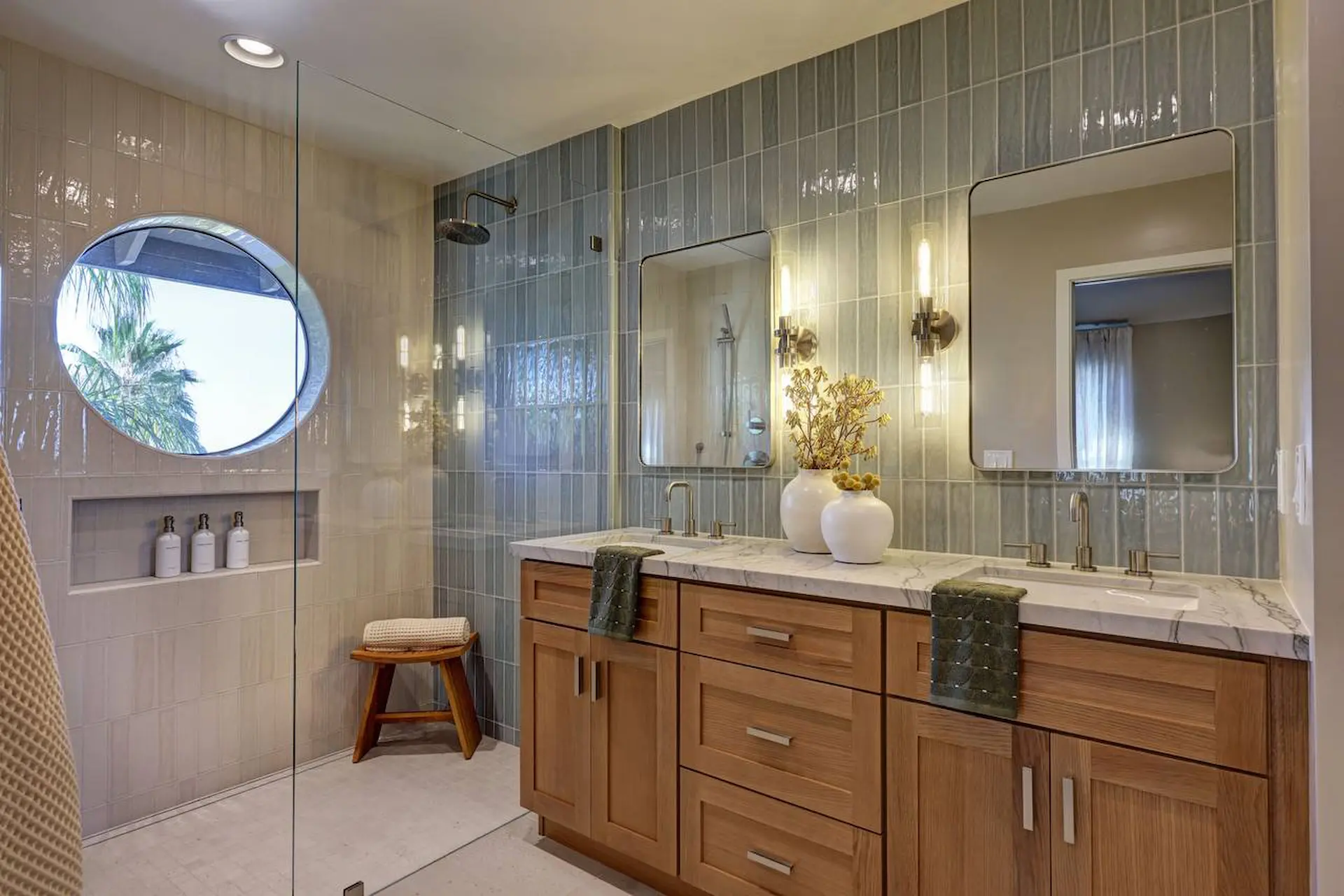 Bathroom remodeling Sacramento CA hero background