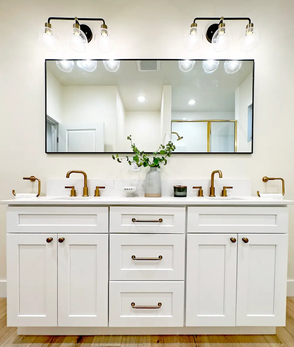 Contemporary Quality Bathroom - Bathroom Remodeling Sacramento CA